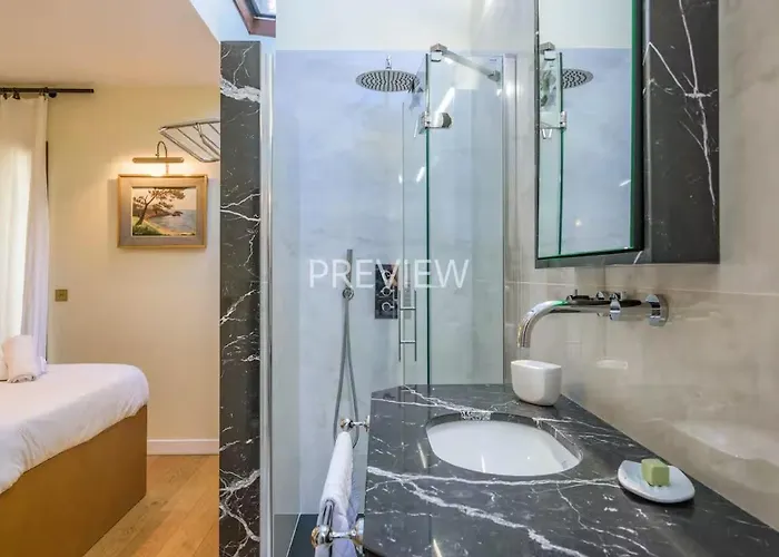 Dream Prestige, Pool Sea